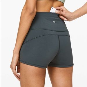 Lululemon In Movement Short *Everlux 2.5”
